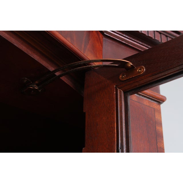 1980s Baker Vintage Mahogany Bow Front China Cabinet For Sale - Image 5 of 16