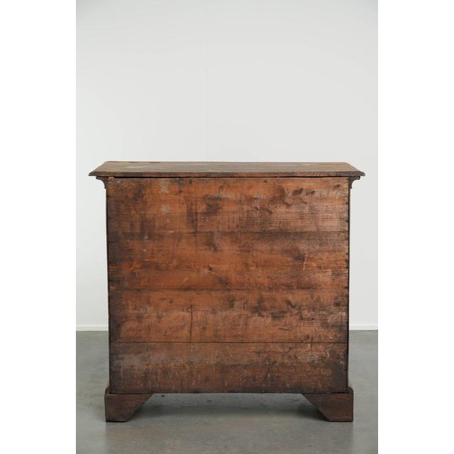 18th Century 18th Century English Oak Chest of Drawers For Sale - Image 5 of 16