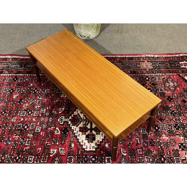 English Coffee Table, 1970s in Teak and Iroko For Sale - Image 3 of 10