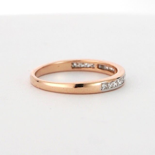 White 18k Gold Diamond Band Ring With 0.57ct Princess-Cut Diamonds For Sale - Image 8 of 18
