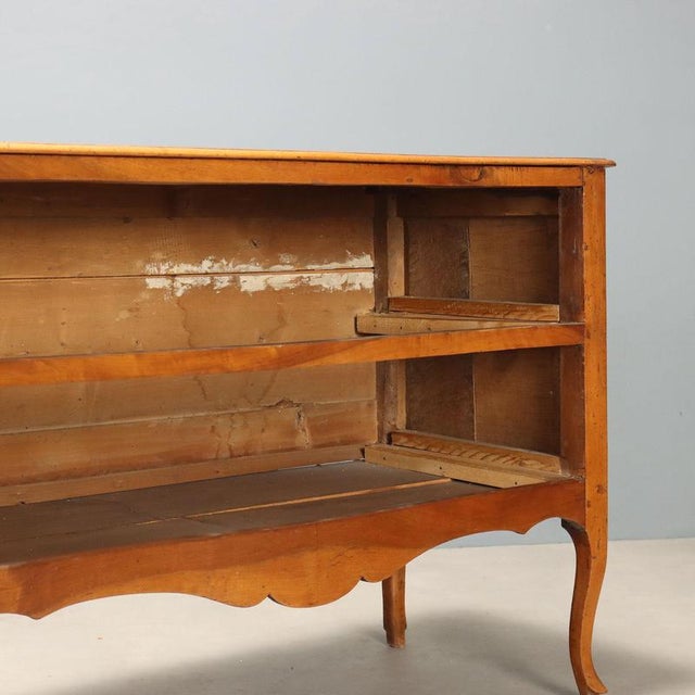 18th Century Barocchetto Walnut Chest of Drawers, Italy For Sale - Image 9 of 12
