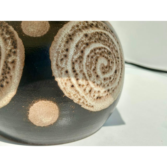 Vintage Ceramic Table Lamp with Circular Decoration and Swivel Lampshade, Germany, 1960s For Sale - Image 16 of 18