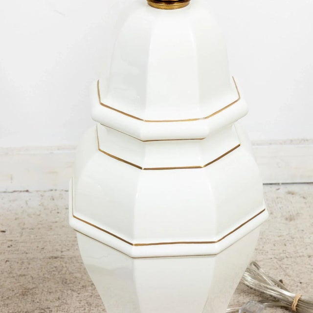 1960s Stiffel White Ginger Jar Lamps - A Pair For Sale - Image 5 of 8