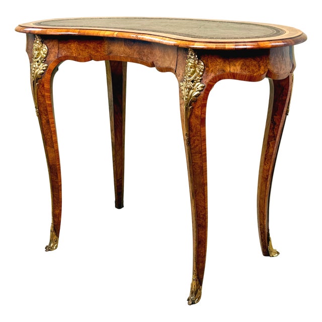 19th Century Walnut Kidney Writing Table from Gillow, 1875 For Sale