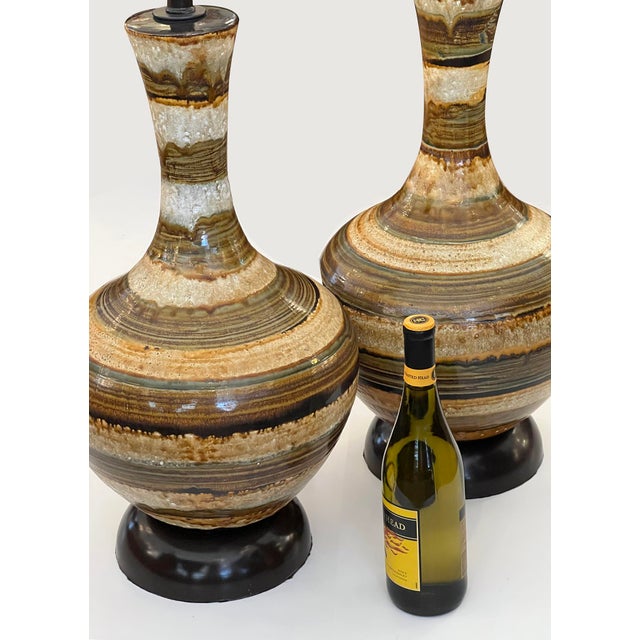 Cream Pair 1960s Nova of California Hand-Thrown Ceramic Lamps With Earth-Tone Stripes For Sale - Image 8 of 10