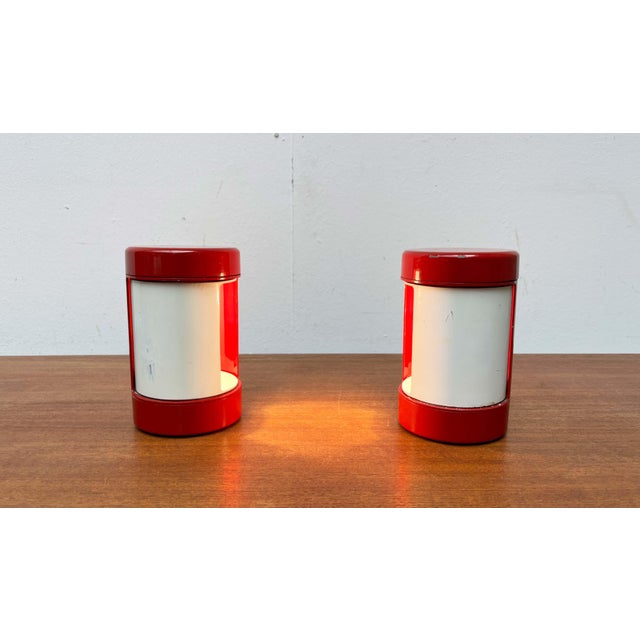 Mid-Century Modern Italian Space Age Red Model Laura Table Lamps by Olaf Von Bohr and Diego Valenti for Valenti Luce Milano, 1960s, Set of 2 For Sale - Image 13 of 18