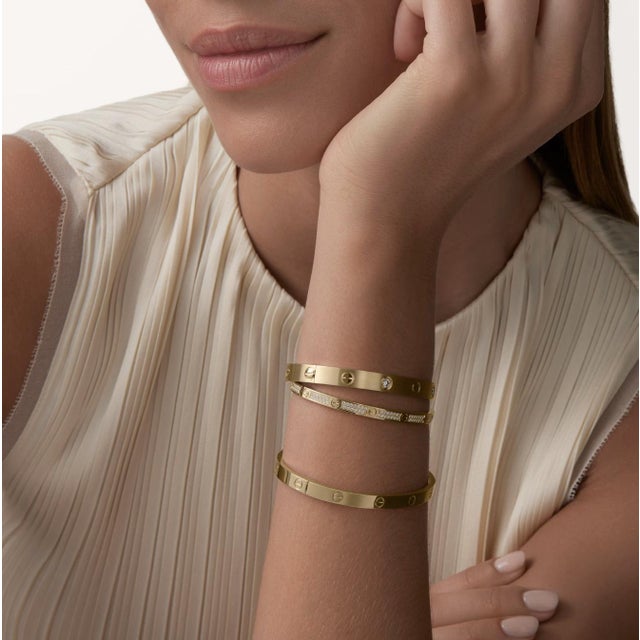 Gold Cartier, Love Medium Model Bangle Bracelet, 18k Yellow Gold, Size 18 For Sale - Image 8 of 9