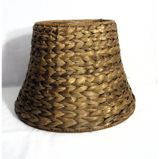 Traditional Mid 20th Century Hyacinth Woven Lamp Shade For Sale - Image 3 of 11