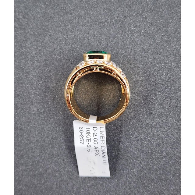 Metal 3.50 Ct Gia Certified Natural Zambian Emerald & Diamond Ring Size 6.5 For Sale - Image 7 of 10