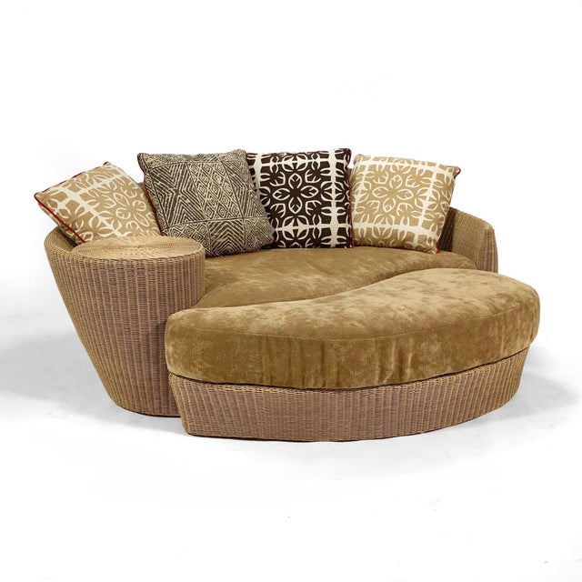 Kagan's design for Barlow Tyrie is a perfect example of his design aesthetic. The undulating, organic form that references...