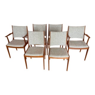Set of 6 Mid Century Modern Dining Chairs in Tweed Fabric For Sale