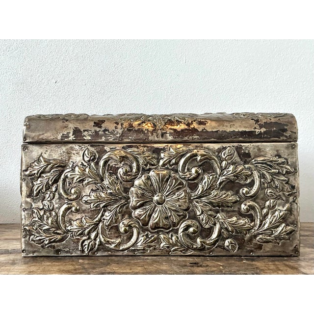 Hollywood Regency Vintage Hammered Floral Metal Box For Sale - Image 3 of 11