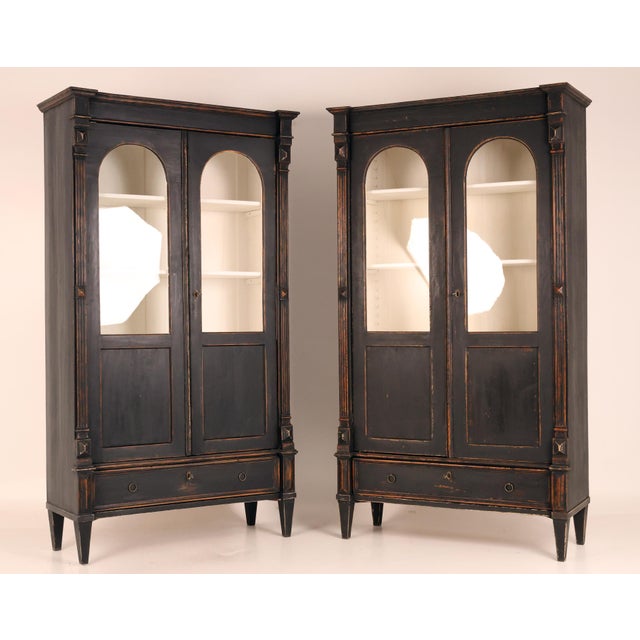 Late 19th Century Hand-Painted Pine Display Cabinets, 1880, Set of 2 For Sale - Image 5 of 17