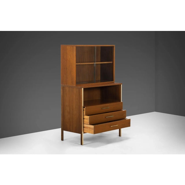 Linear Group Display Cabinet by Paul McCobb for Calvin Furniture, circa 1960s For Sale In Orlando - Image 6 of 11