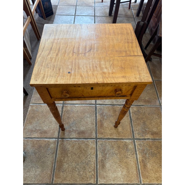 1800’s Solid Beautiful Tiger Maple, Curly Maple / Flame Maple Side Table. For Sale - Image 10 of 11