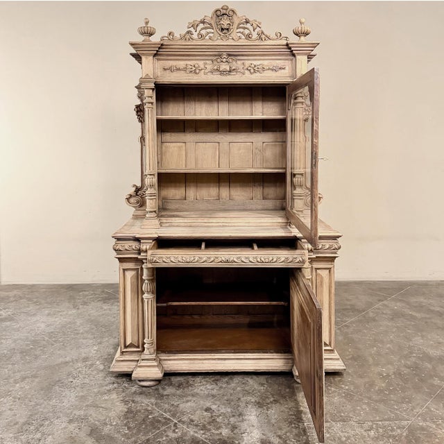 19th Century French Renaissance Revival Bookcase ~ Bibliotheque in Stripped Oak For Sale - Image 12 of 18