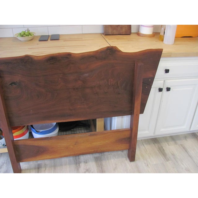 George Nakashima Twin Headboard Walnut Live Edge Circa 1970 Excellent For Sale - Image 11 of 15