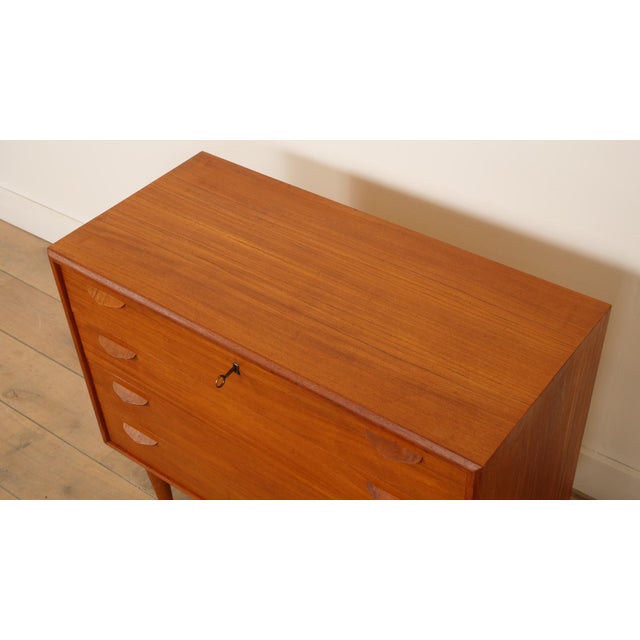 Vintage Danish Chest of Drawers in Teak, 1960 For Sale - Image 4 of 12