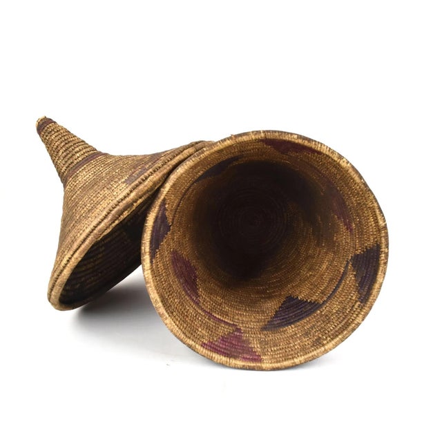 African Early 20th Century Tutsi Lidded Handwoven Basket 19 Inch Rwanda For Sale - Image 3 of 7
