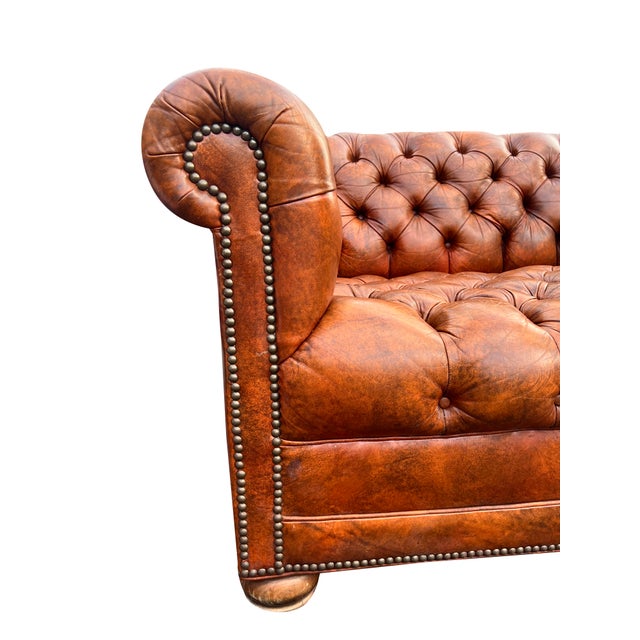 Vintage Tufted Chesterfield Leather Sofa Seating in English Traditional Style For Sale - Image 10 of 12