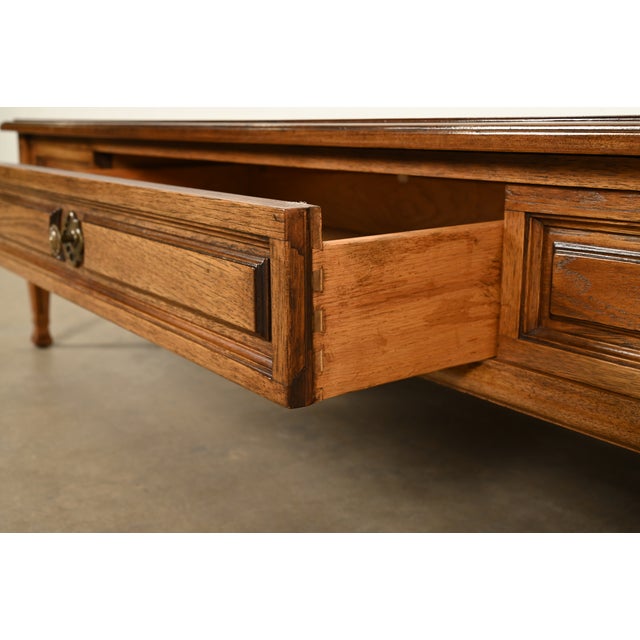 Thomasville French Regency Louis XVI Carved Pecan Wood Coffee Table or Cocktail Table, Circa 1960s For Sale - Image 9 of 17