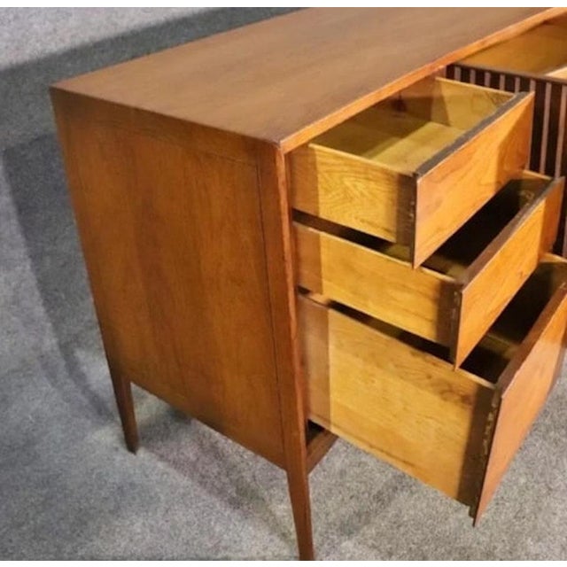 Mid 20th Century Mid 20th Century Mid-Century Curved Dresser by Unagusta, Attributed For Sale - Image 5 of 10