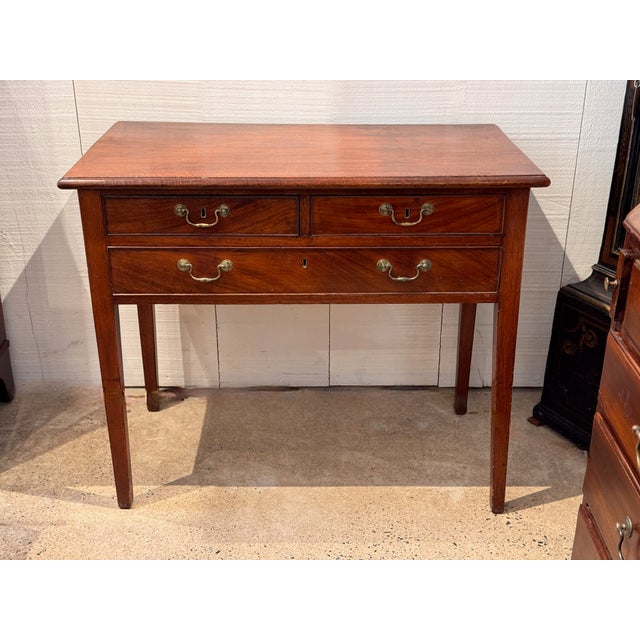 Wood Late 18th Century George III Mahogany Dressing Table For Sale - Image 7 of 12
