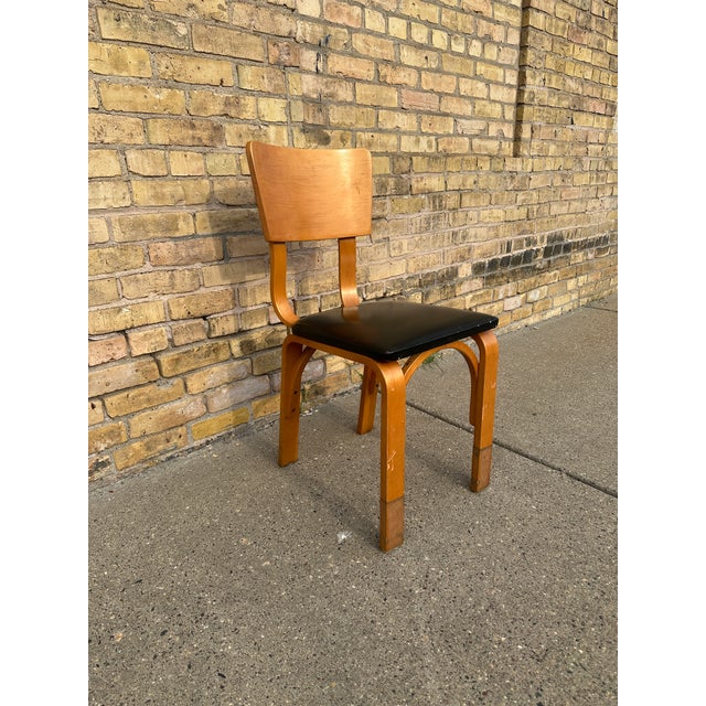 Black Set of 4 Mid-Century Modern Style Bentwood Chairs – Falcon Products For Sale - Image 8 of 12