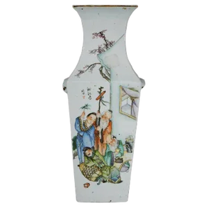 Antique 19th Century Chinese Porcelain Vase With Hand-Painted Scene