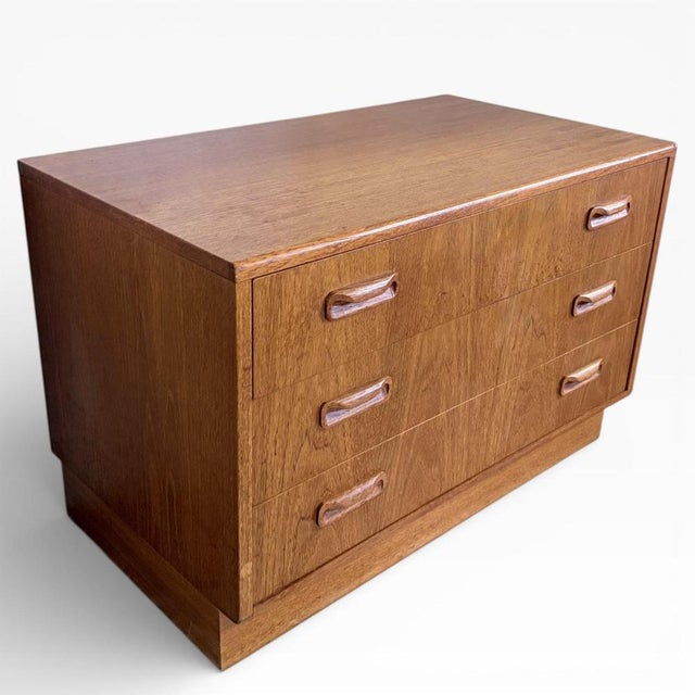 Contemporary Vintage Fresco Chest of 3 Drawers in Teak from G-Plan, 1960s For Sale - Image 3 of 6