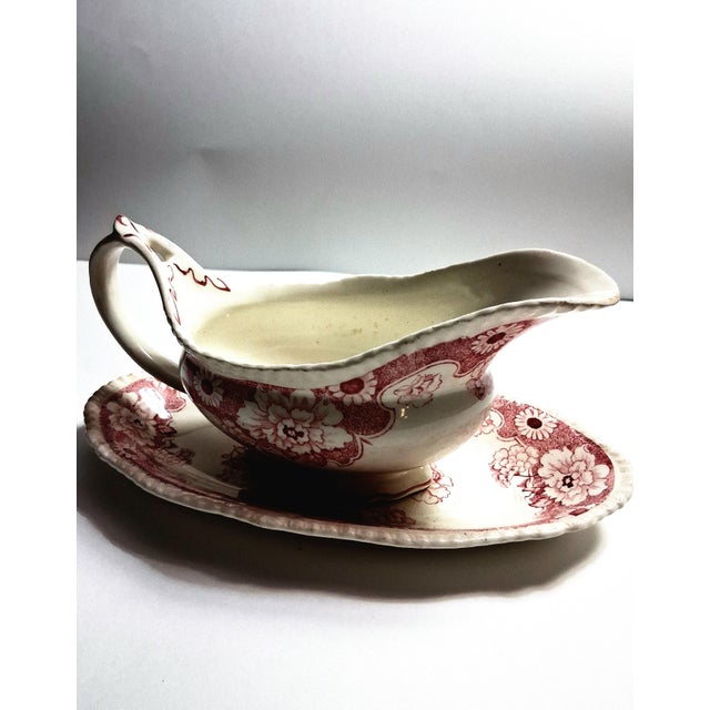 The Cambridge by Wood & Sons (also known as Wood and Son or Woodware) is a collectible line of antique English china,...