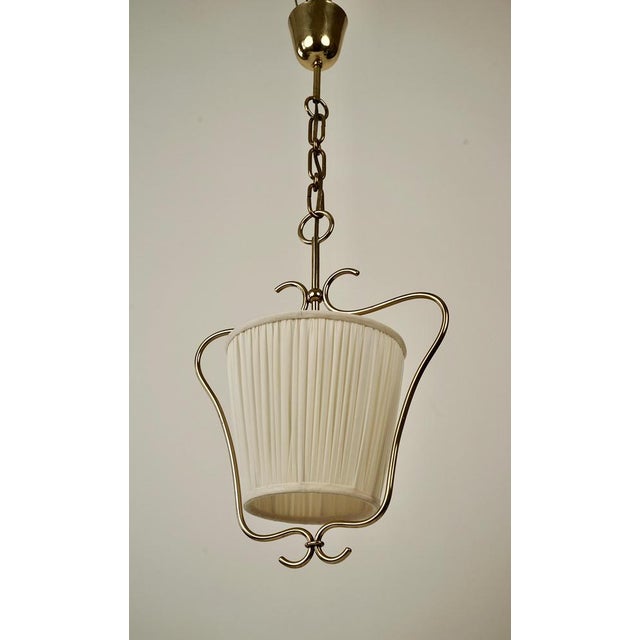 Hollywood Regency Austrian Pendant in Brass with Silk Shades by Rupert Nikoll, 1955 For Sale - Image 3 of 13