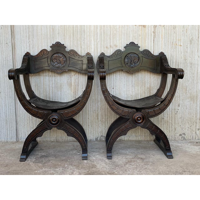 19th Century Pair of Carved Walnut Tooled Leather Savonarola Bench or Settee For Sale - Image 16 of 18