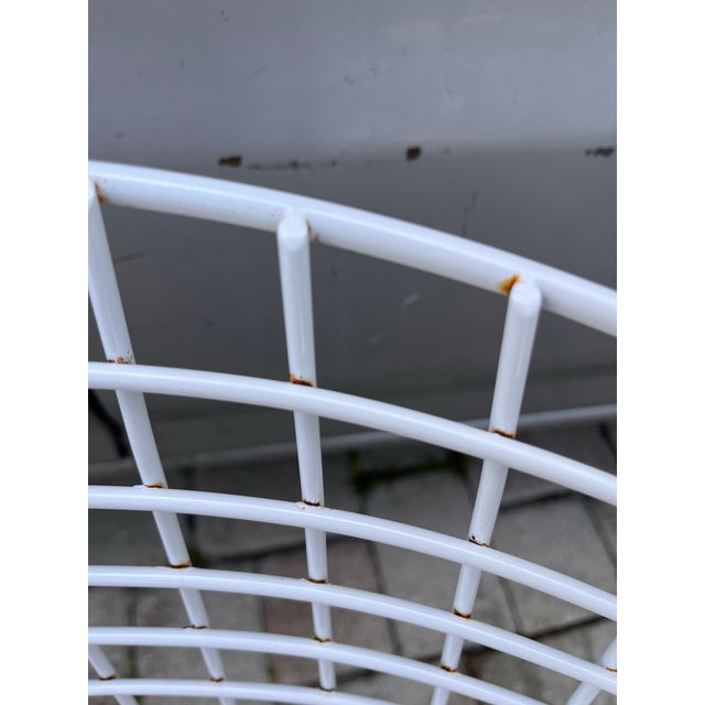 1980s Pair of Authentic Harry Bertoia for Knoll White Side Chairs , Signed For Sale - Image 11 of 12