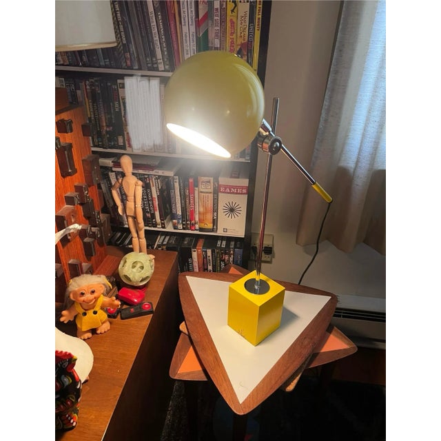 Mid-Century Modern Yellow Spherical Eyeball Lamp After Robert Sonneman For Sale - Image 9 of 12