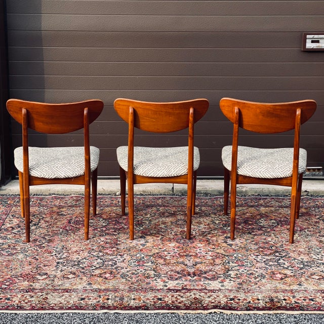 Mid-Century Modern Heritage Contemporary Collection Walnut Dining Side Chair For Sale - Image 10 of 12