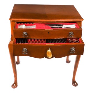 Vintage English Silver-Plated Cased Cutlery Canteen, 1940s, Set of 110 For Sale