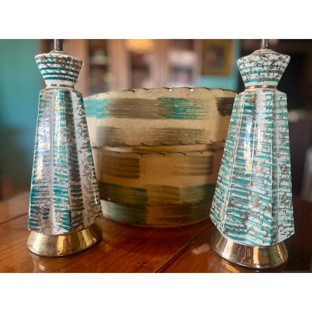 Mid 20th Century Table Lamps Pair With Fiberglass Shades, Turquoise and Gold, Excellent Vintage MCM Condition! For Sale - Image 11 of 15