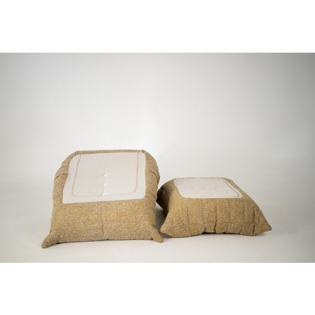Togo Lounge Chair and Pouf in Caramel Loop Fabric by Michel Ducaroy for Ligne Roset, 1973, Set of 2 For Sale - Image 3 of 18