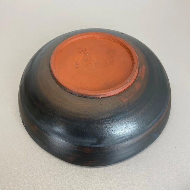 Ceramic Studio Pottery Shell Element Bowl from Gerhard Liebenthron, Germany, 1962 For Sale - Image 14 of 17