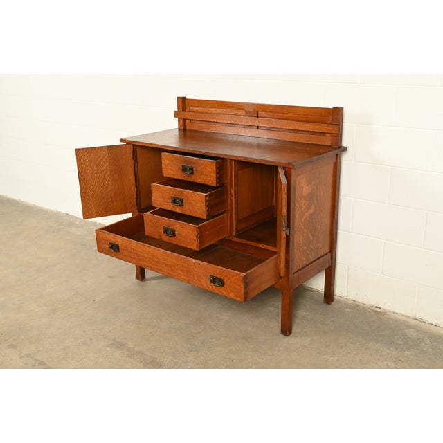 L. & J. G. Stickley Antique Mission Oak Arts & Crafts Sideboard, Circa 1910 For Sale In South Bend - Image 6 of 17
