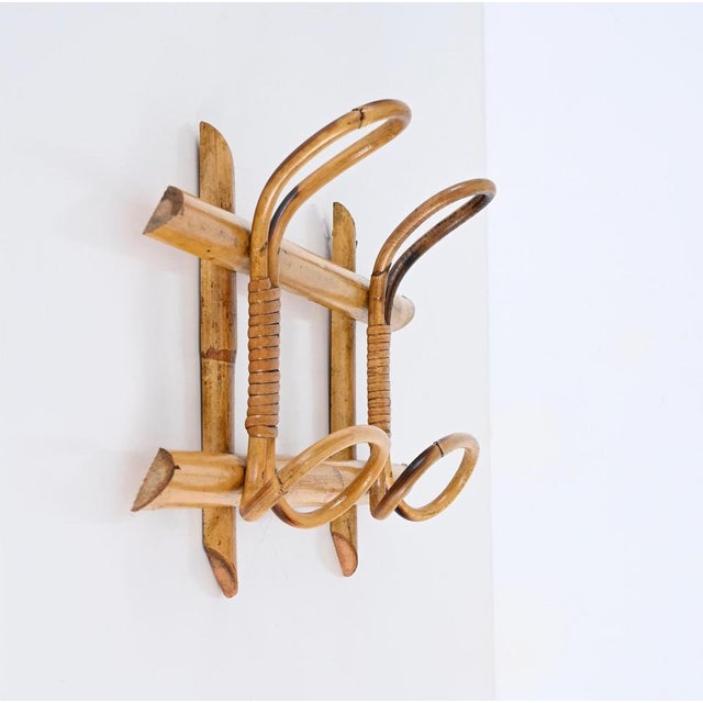 Gold Mid-Century French Riviera Coat Rack in Rattan, Wicker and Bamboo, Italy, 1960s For Sale - Image 8 of 11