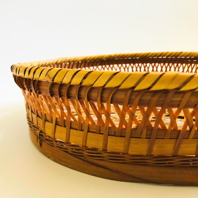 Mid 20th Century Large Circular Wicker Tray For Sale - Image 5 of 6
