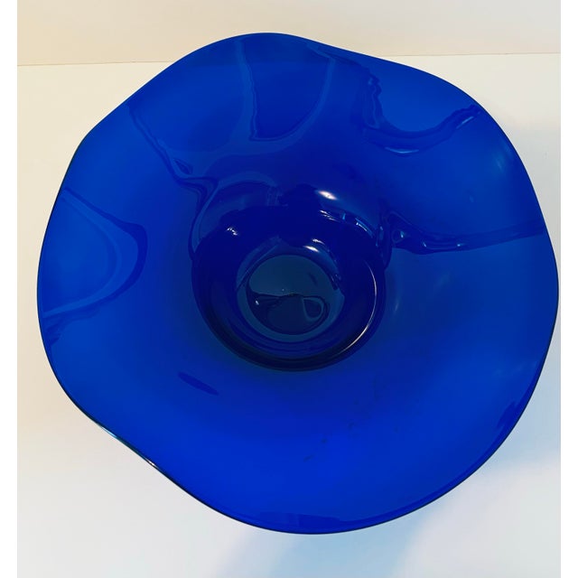 1988 Signed Brian Higer Postmodern Cobalt Blue Glass Wave Centerpiece Bowl For Sale - Image 4 of 8