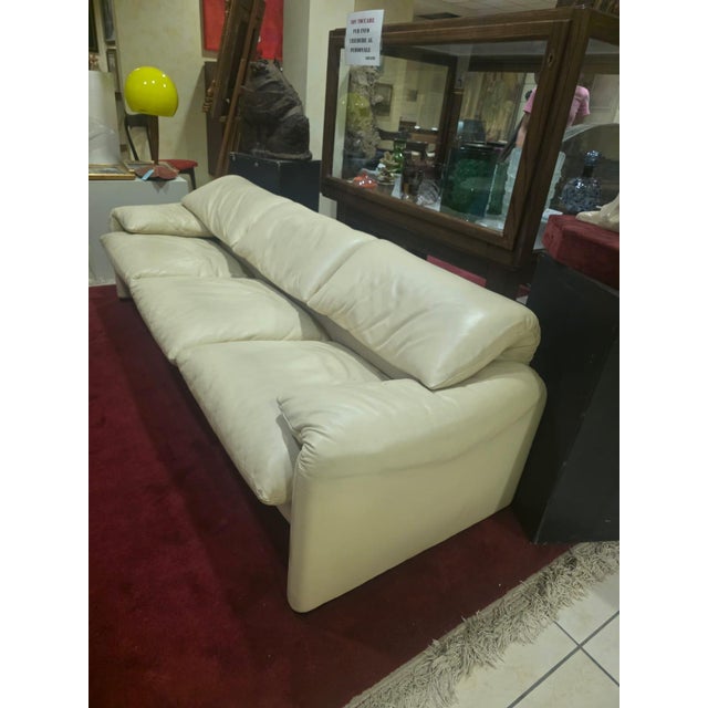 Maralunga Three-Seater Sofa in Leather by Vico Magistretti for Cassina, 1970s For Sale - Image 12 of 13