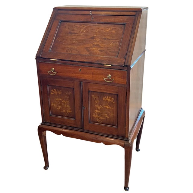 Little 19th Century Desk by Gillows of Lancaster For Sale - Image 5 of 7