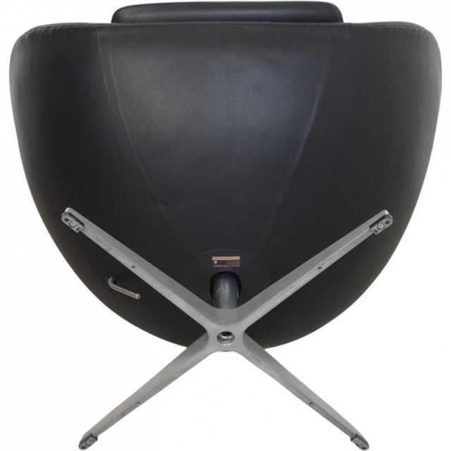 Egg Chair in Black Aura Leather by Arne Jacobsen, 2012 For Sale - Image 14 of 18