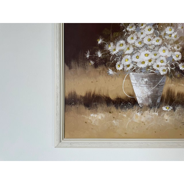 1970's Vintage Thomas Still Life Oil Painting of Daisies, Framed For Sale - Image 4 of 11