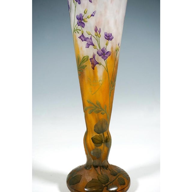 Art Nouveau Cameo Vase by Julienne Des Dames for Daum Nancy, France, 1910 For Sale - Image 6 of 9