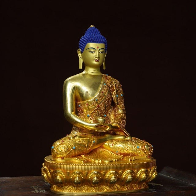 Traditional Late 19th Century Gilt Bronze Shakyamuni Buddha Statue With Stone Inlays, 2.97kg For Sale - Image 3 of 9